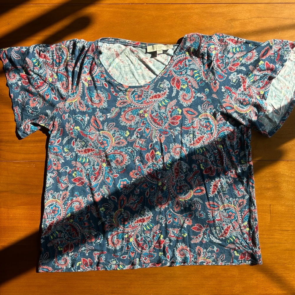LOFT Size XL Paisley T-Shirt